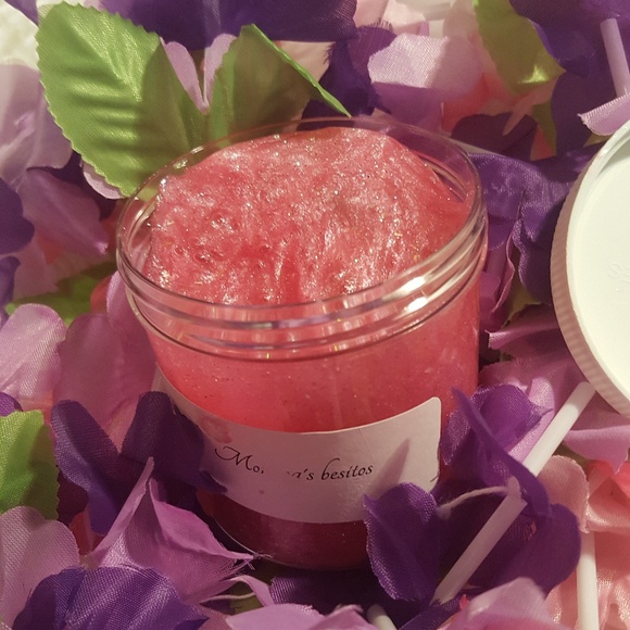 Mommas Besitos - Picture 1 of 3